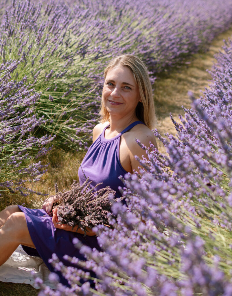 Ein Frauen-Portrait-Shooting fotografiert.